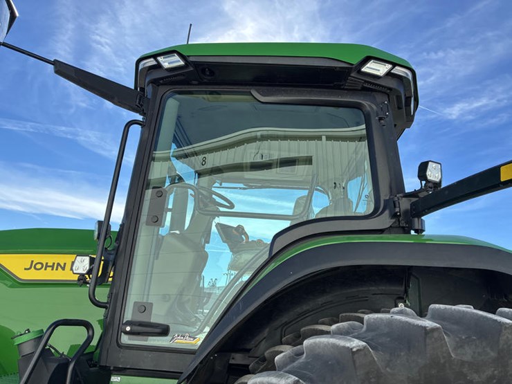 john-deere-8r-340-image-35