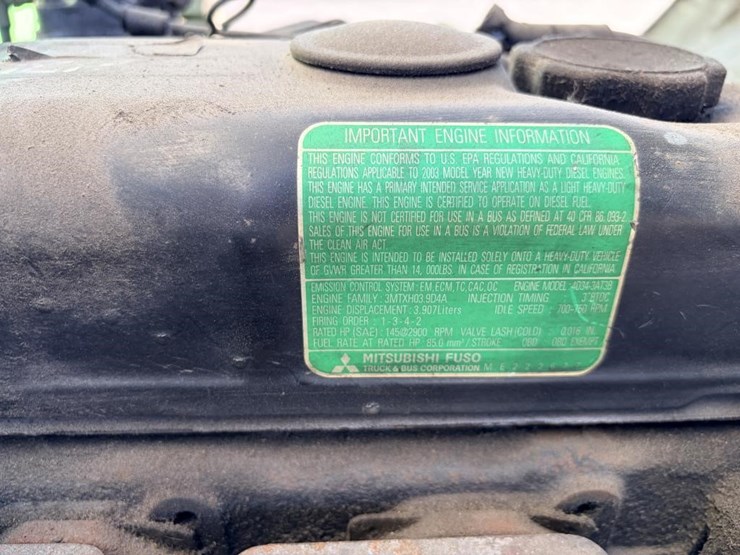 2004-mitsubishi-fuso-box-truck-image-9