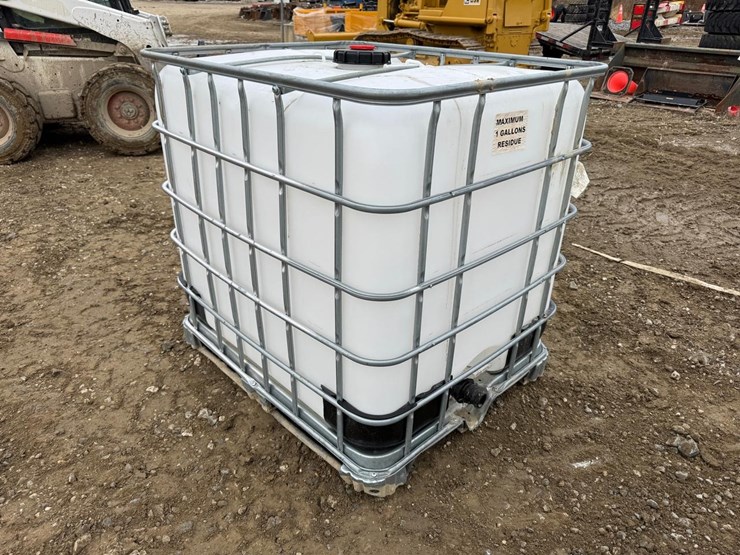 water-tank-tote-image-4
