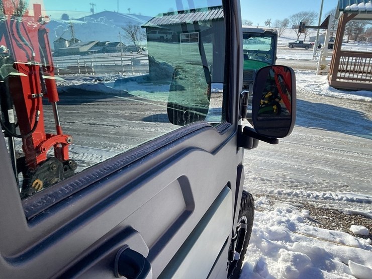 john-deere-gator-image-12