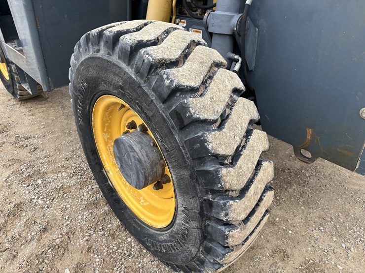 2005-john-deere-1790-image-24