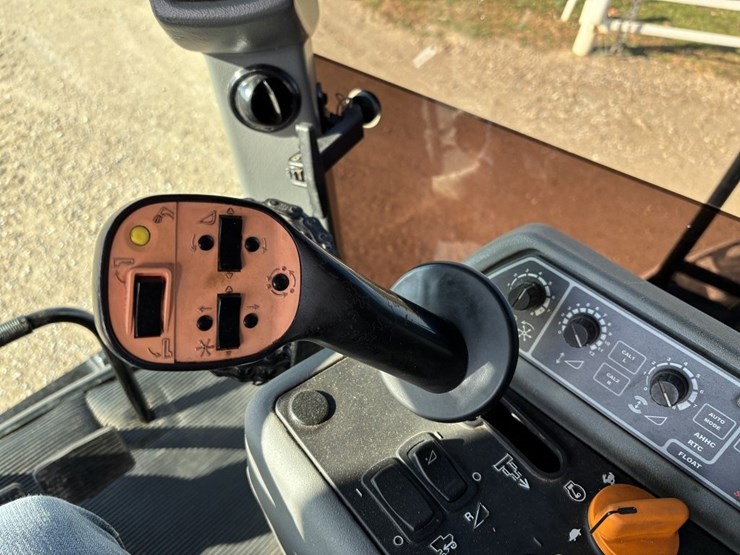 gleaner-r75-image-58