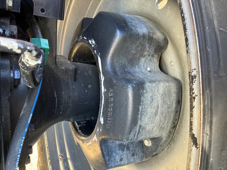 case-ih-magnum-305-image-66