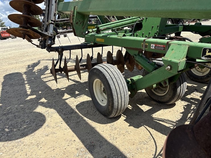 john-deere-637-image-15