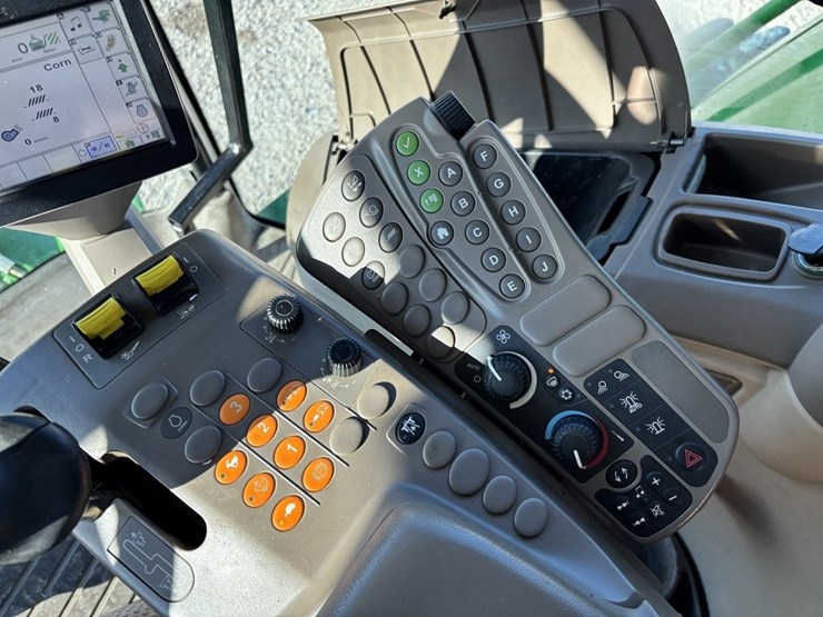 john-deere-s670-image-52