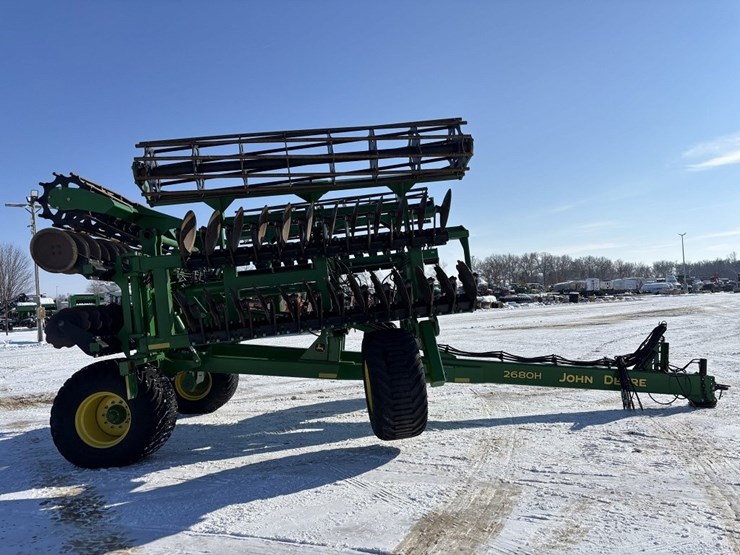 2024-john-deere-2680h-image-6