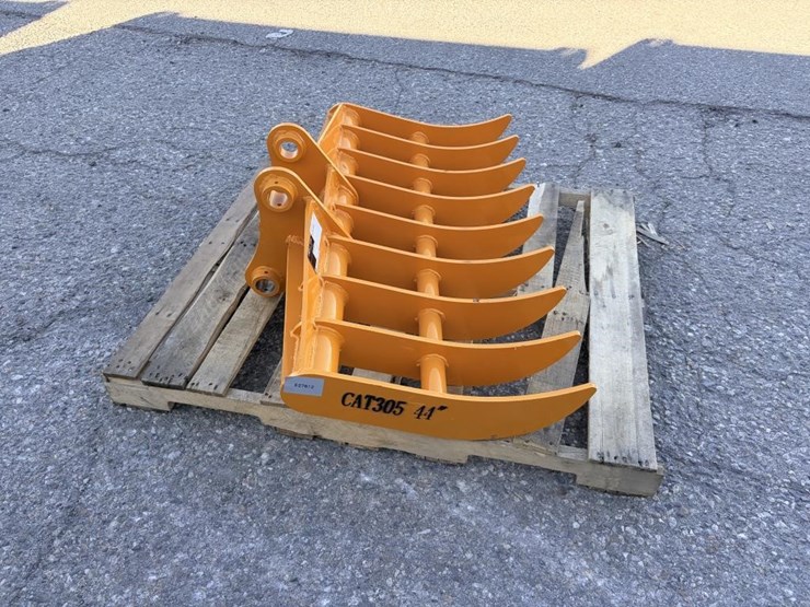 caterpillar-305-image-2