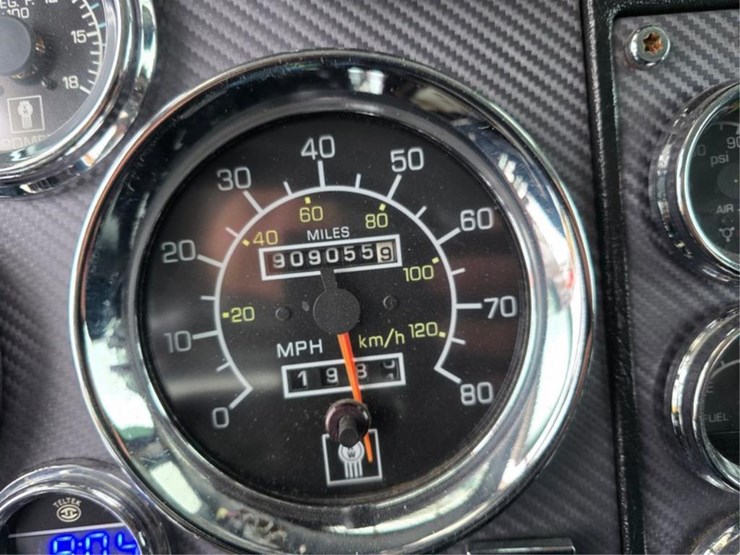 kenworth-w900-image-39