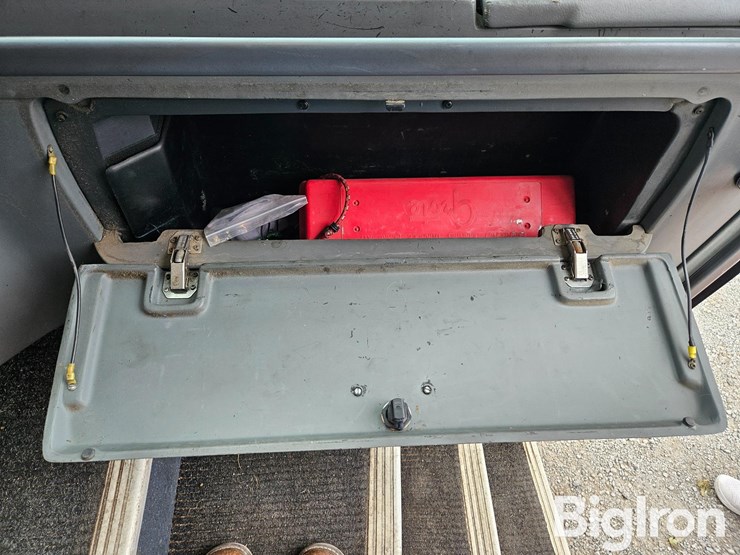 2000-vanhool-t2100-image-19