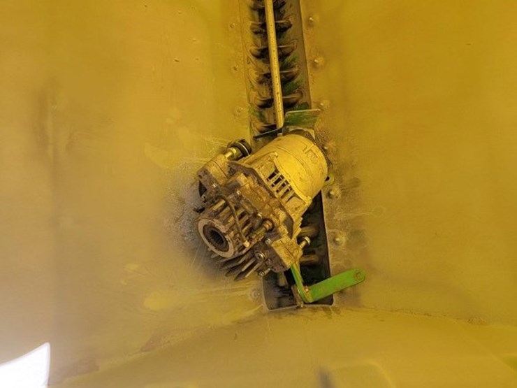 2017-john-deere-1775nt-image-69