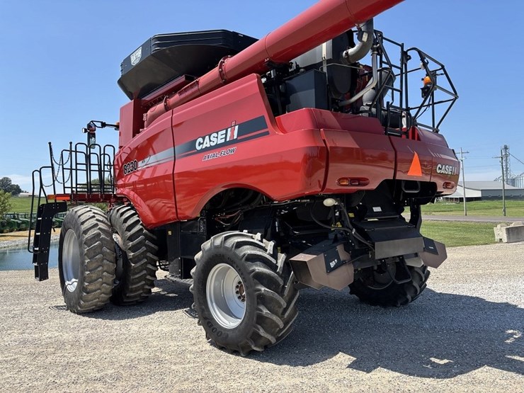 case-ih-8230-image-8