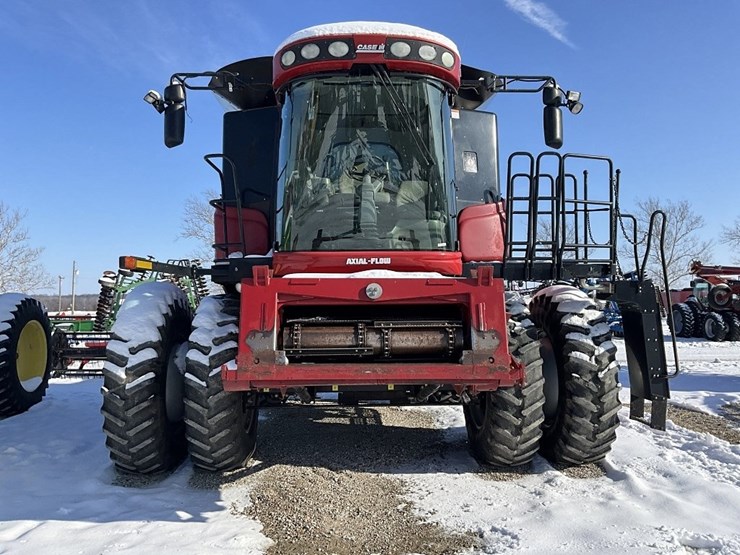 case-ih-8010-image-2