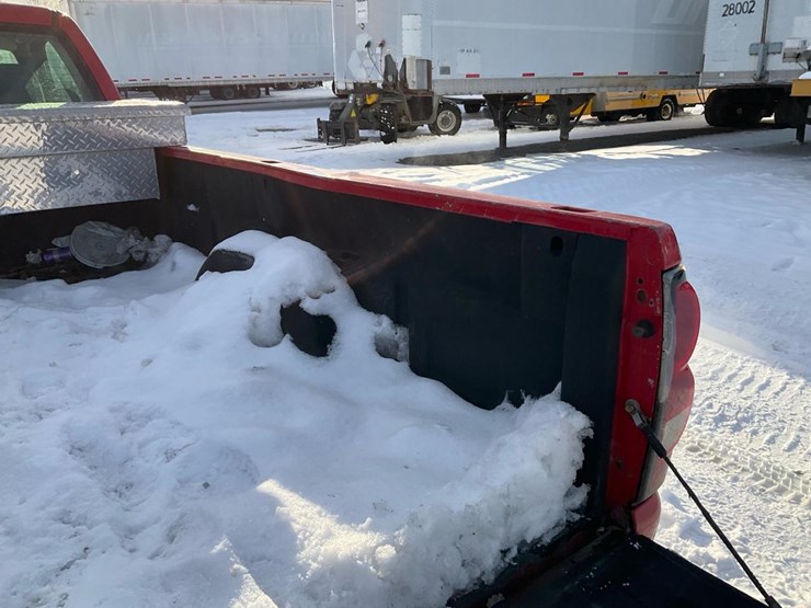 2005-chevrolet-k2500-image-30