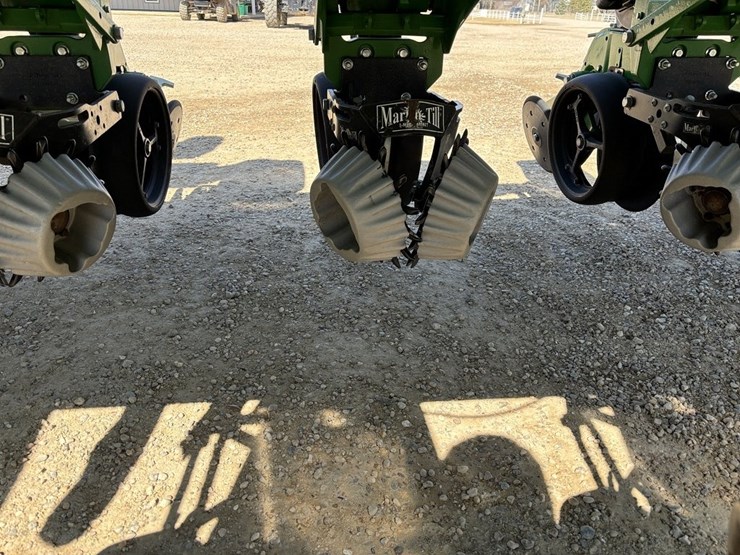 2017-john-deere-1775nt-image-55