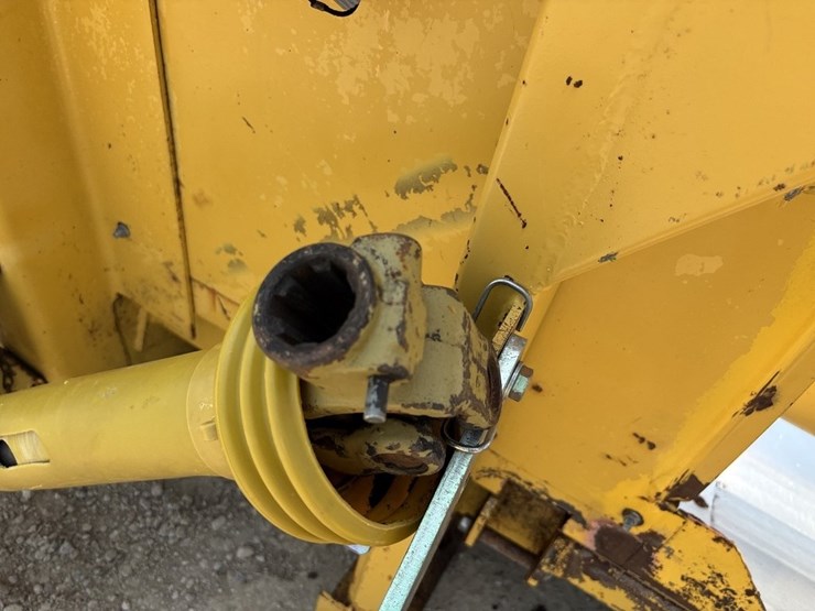 new-holland-996-image-24