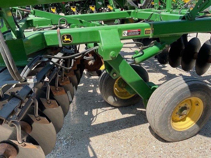 john-deere-637-image-15