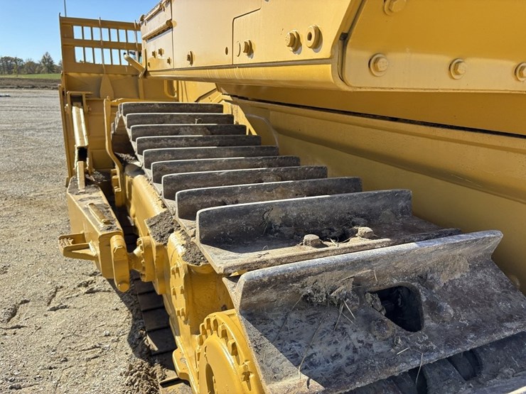 2010-caterpillar-d7e-image-28