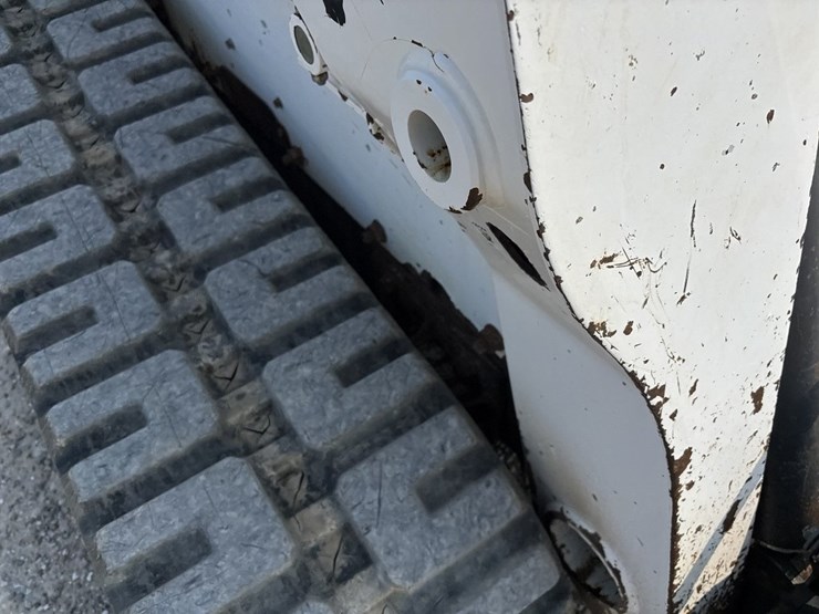 bobcat-t750-image-11