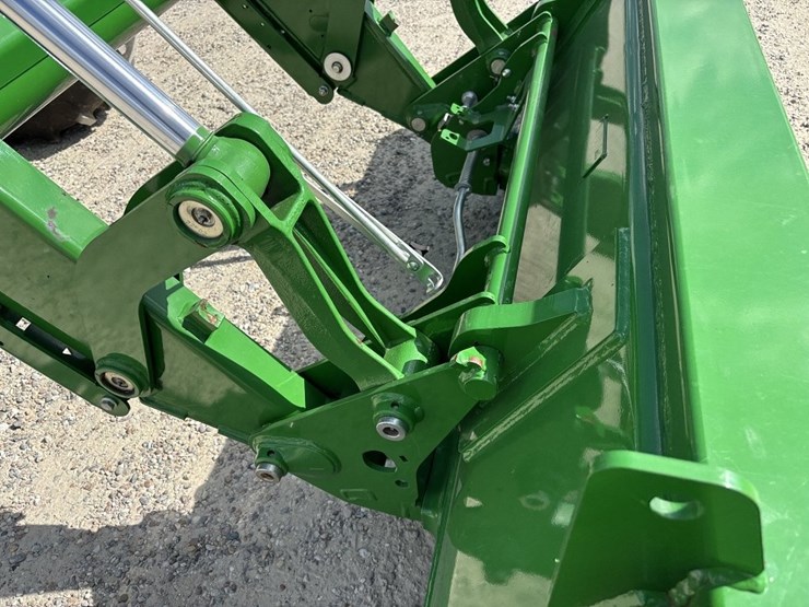 john-deere-6140m-image-11