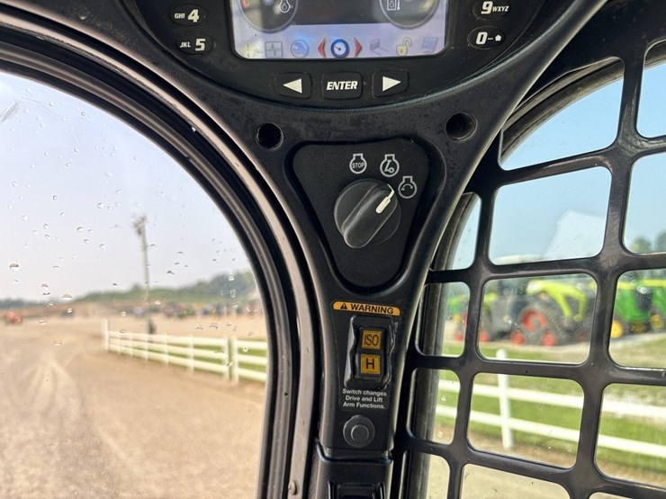 bobcat-t750-image-41