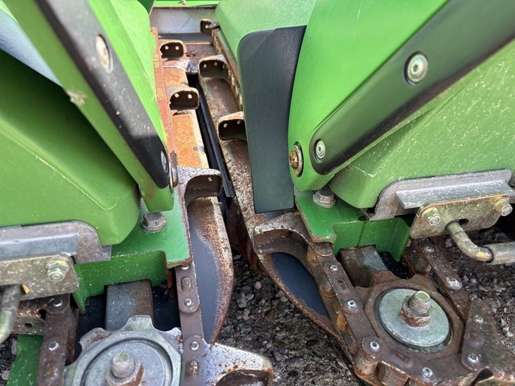 john-deere-608c-image-11