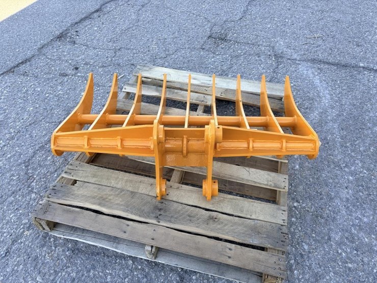 caterpillar-305-image-3