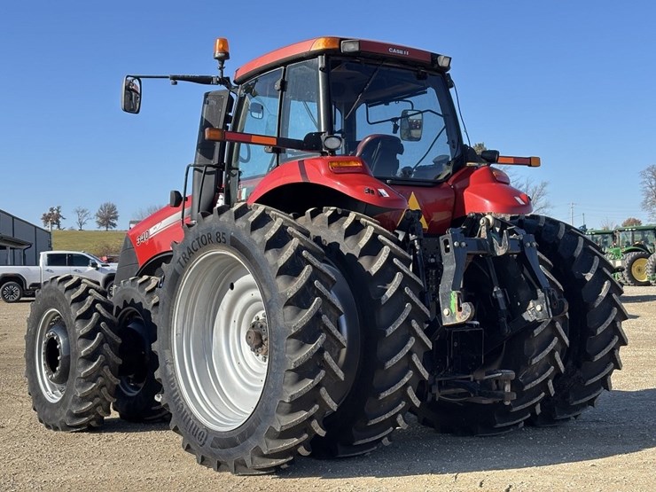 2014-case-ih-340-image-3