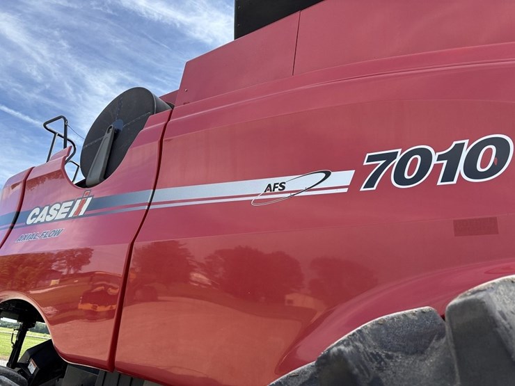 case-ih-7010-image-14