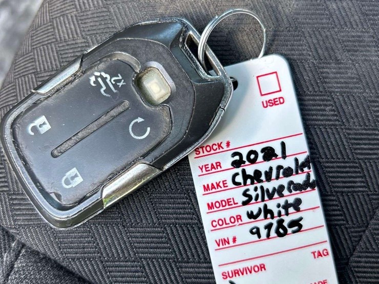 2021-chevrolet-silverado-1500-image-37