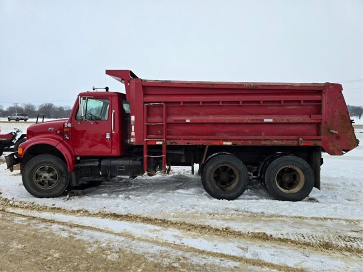 international-4900-image-2