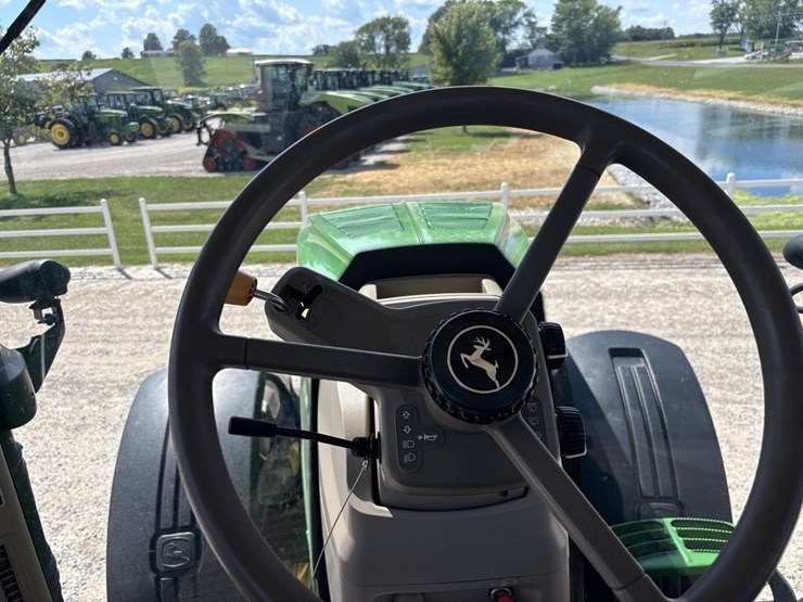 john-deere-7215r-image-43