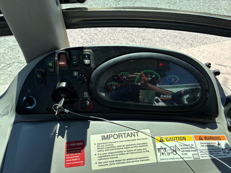 2019-case-580sn-image-82