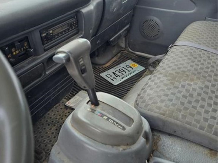 isuzu-npr-hd-image-21