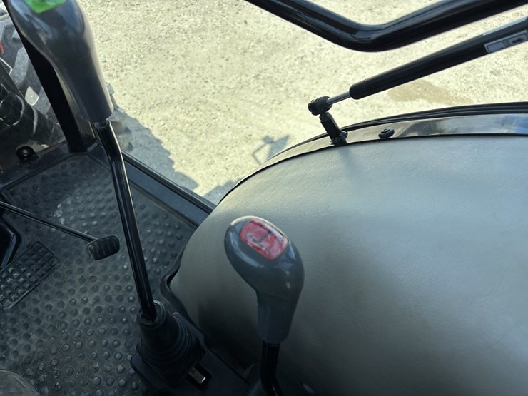 mahindra-2555-image-34