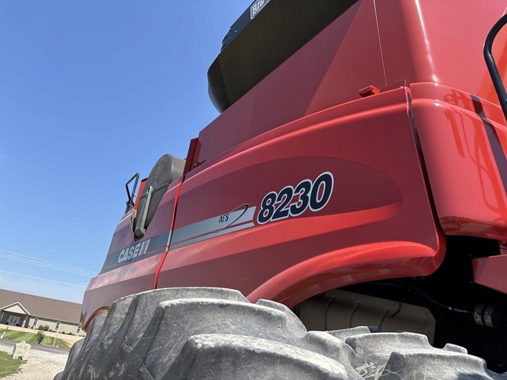 case-ih-8230-image-34