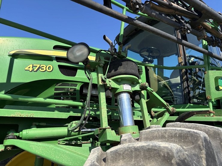 john-deere-4730-image-40