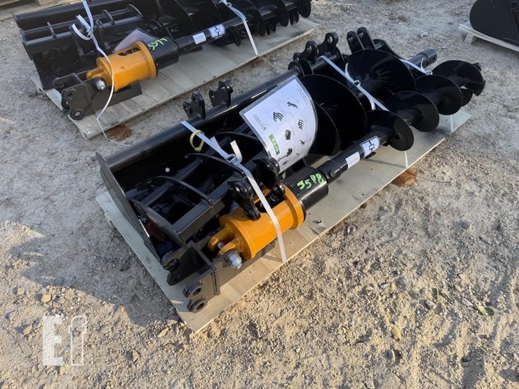 qty-(8)-cat-301-excavator-attachment-image-1