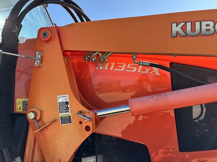 kubota-m135gx-image-17