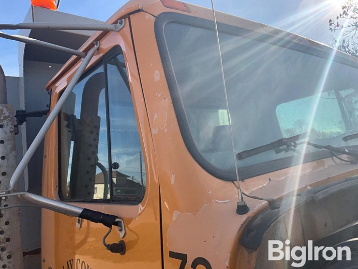 international-4900-image-11