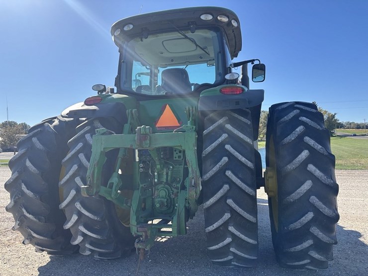 john-deere-8285r-image-4