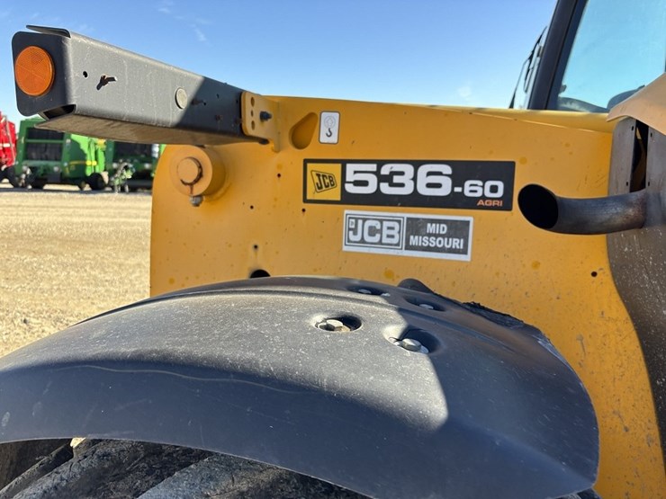 jcb-536-60-agri-image-17