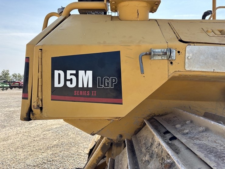 caterpillar-d5m-image-21