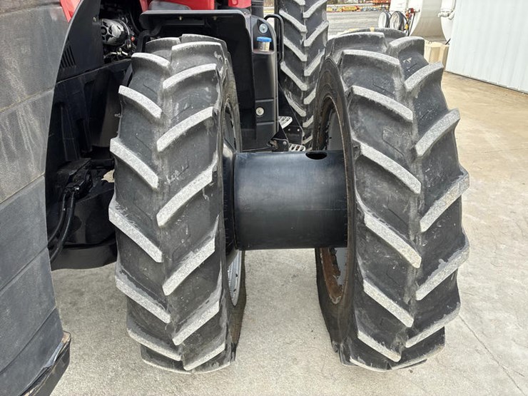 case-ih-magnum-315-image-40
