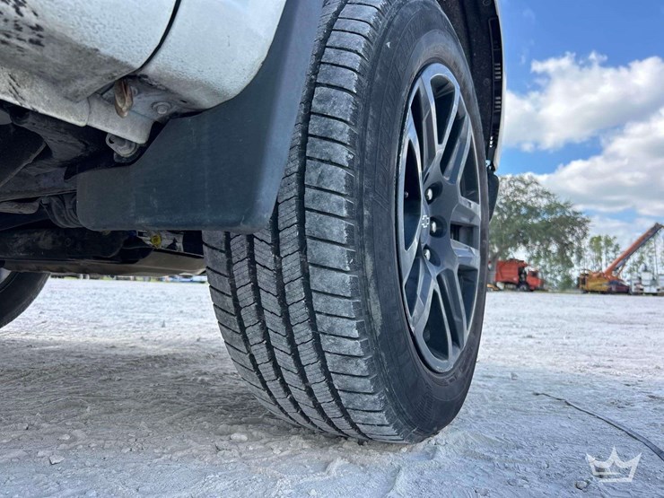 2021-chevrolet-silverado-1500-image-32