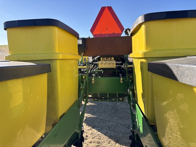 1997-john-deere-1770-image-42