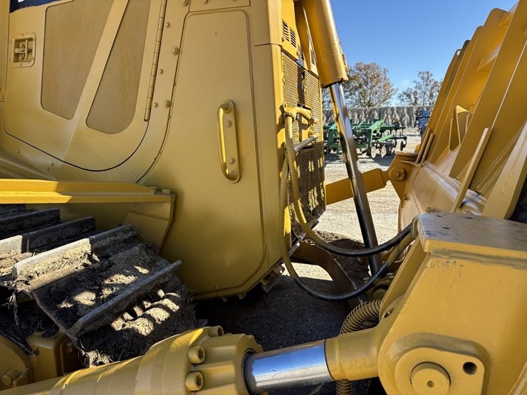 2010-caterpillar-d7e-image-11