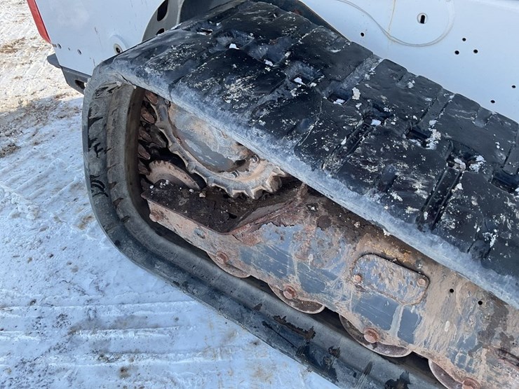 2022-bobcat-t770-image-11