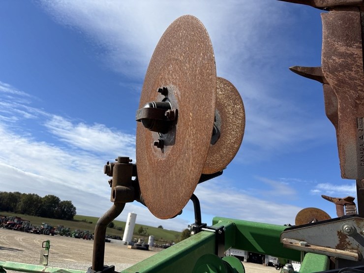 john-deere-2100-image-30