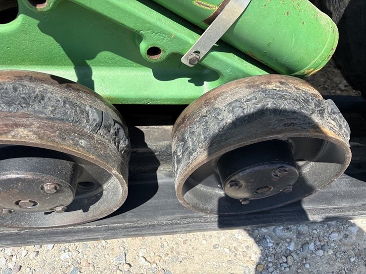 john-deere-8410t-image-40