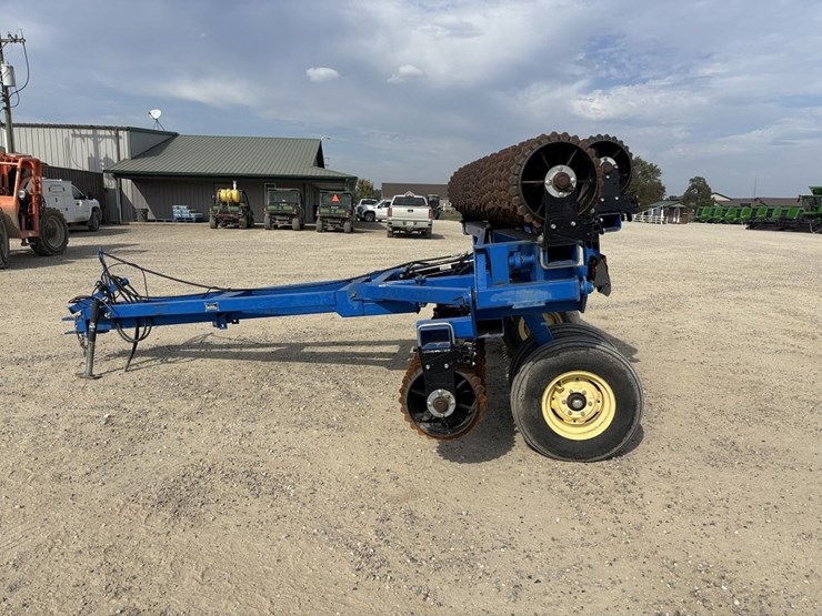 2011-landoll-3130-31-image-3
